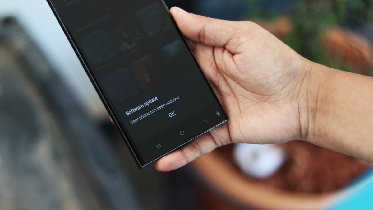 Stable One UI 8 update starts rolling out for Samsung Galaxy S23 series