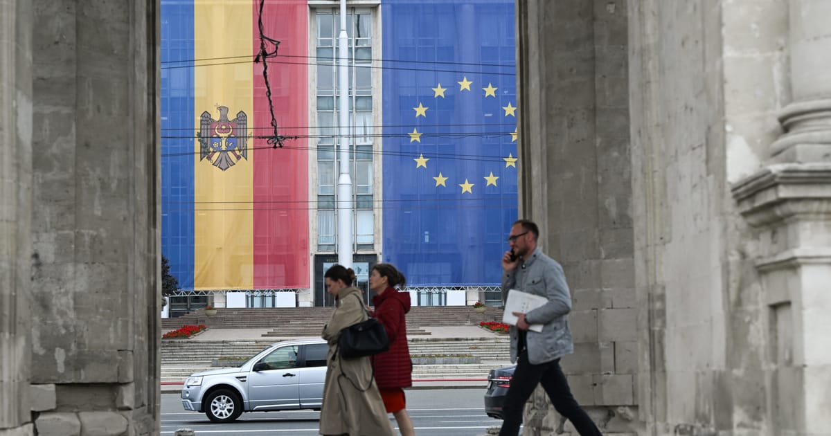 Pro-EU party leads in high-stakes Moldovan election – POLITICO