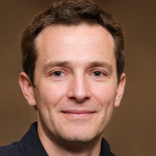 Henry Winter - British fact-checker