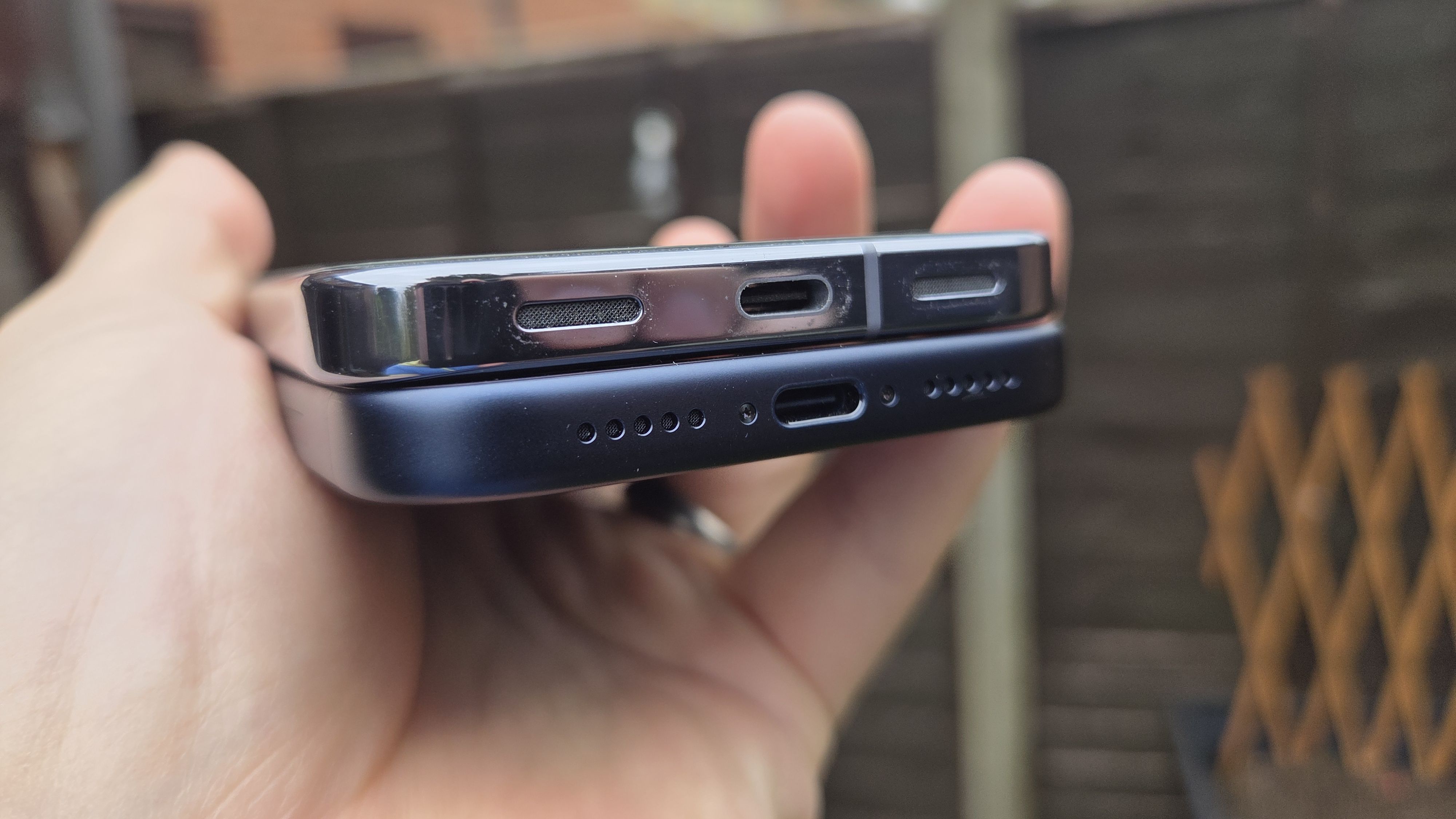 iPhone 17 pro vs Google Pixel 10 pro side by side shots