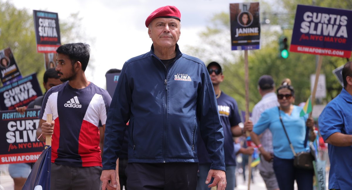 Pressure mounts on Curtis Sliwa after Eric Adams drops out of NYC mayoral race
